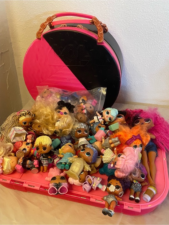 Other - L.O.L. Surprise! Doll Carry Case with Pink and Black Dolls